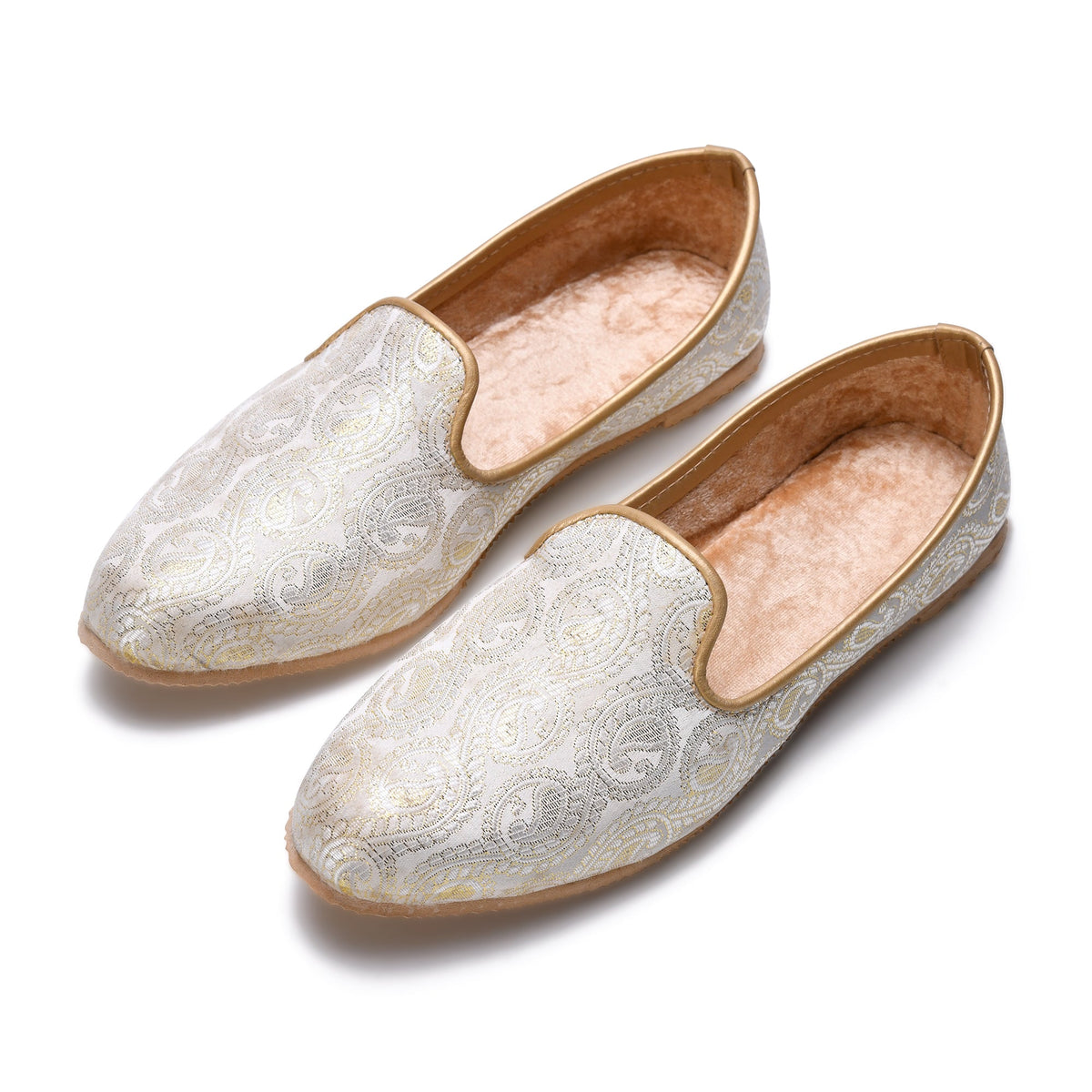White Handcrafted Wedding Naagra Mojari