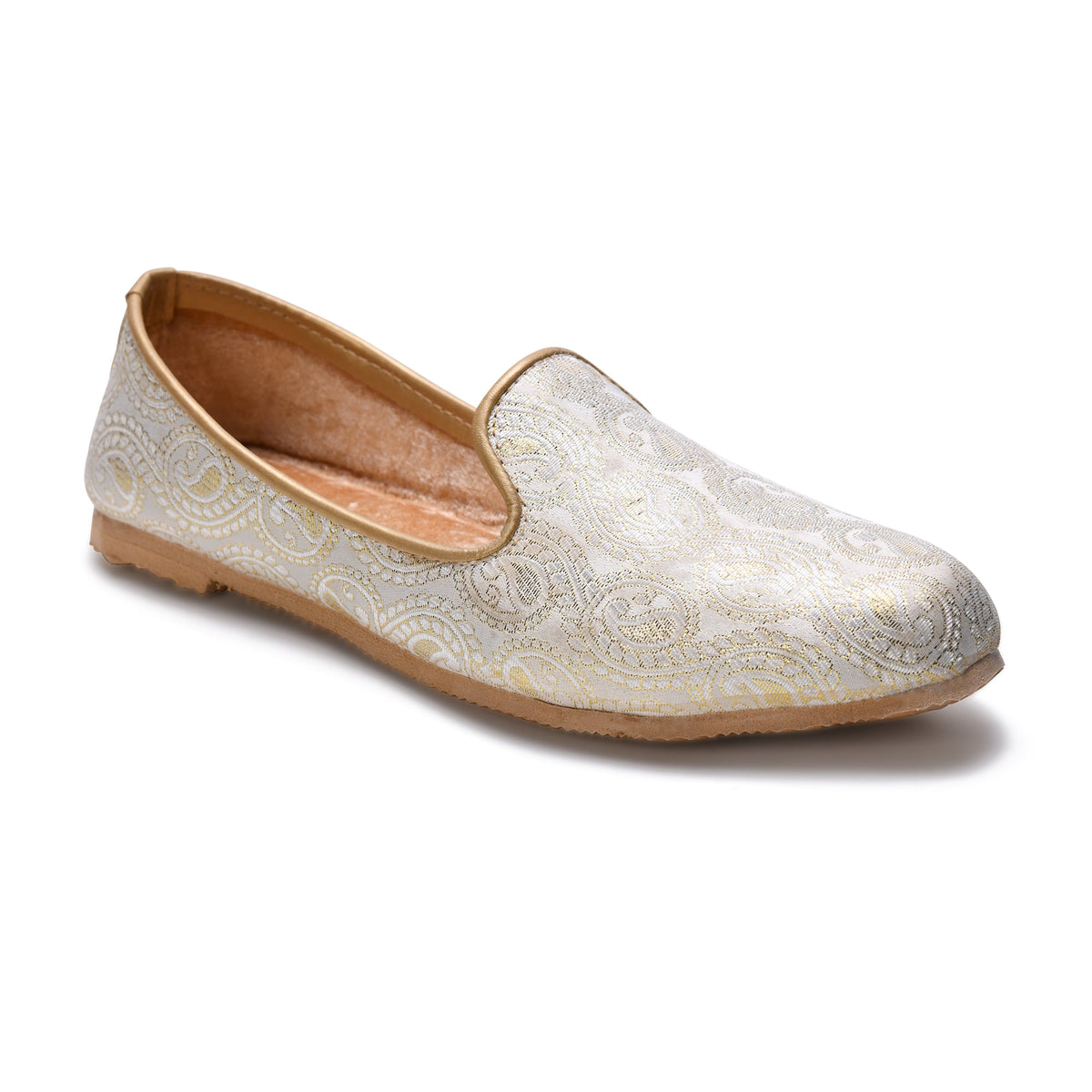 White Handcrafted Wedding Naagra Mojari