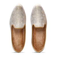 White Handcrafted Wedding Naagra Mojari