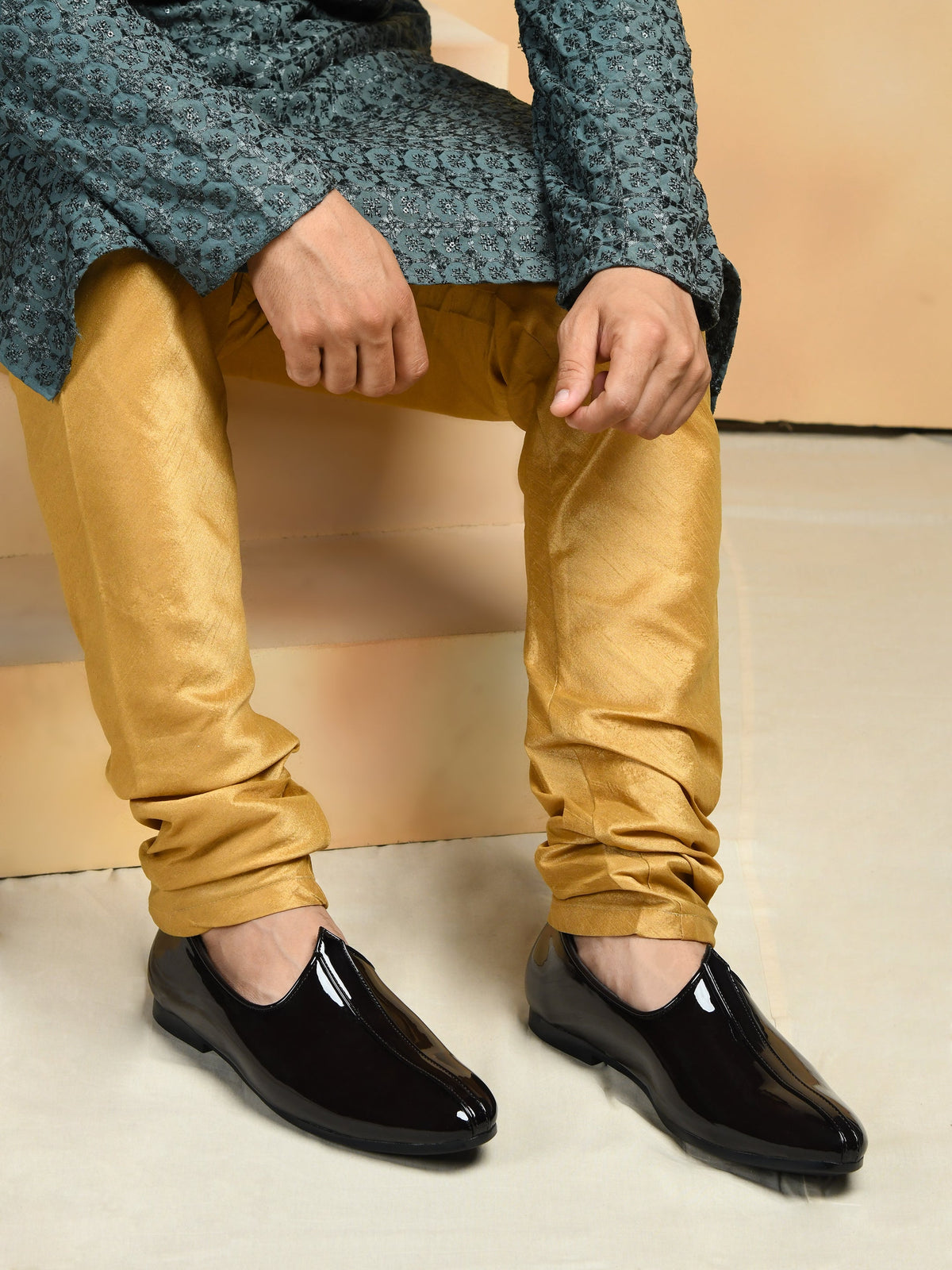 Patent Finish Ethnic Jutti Mojari Men