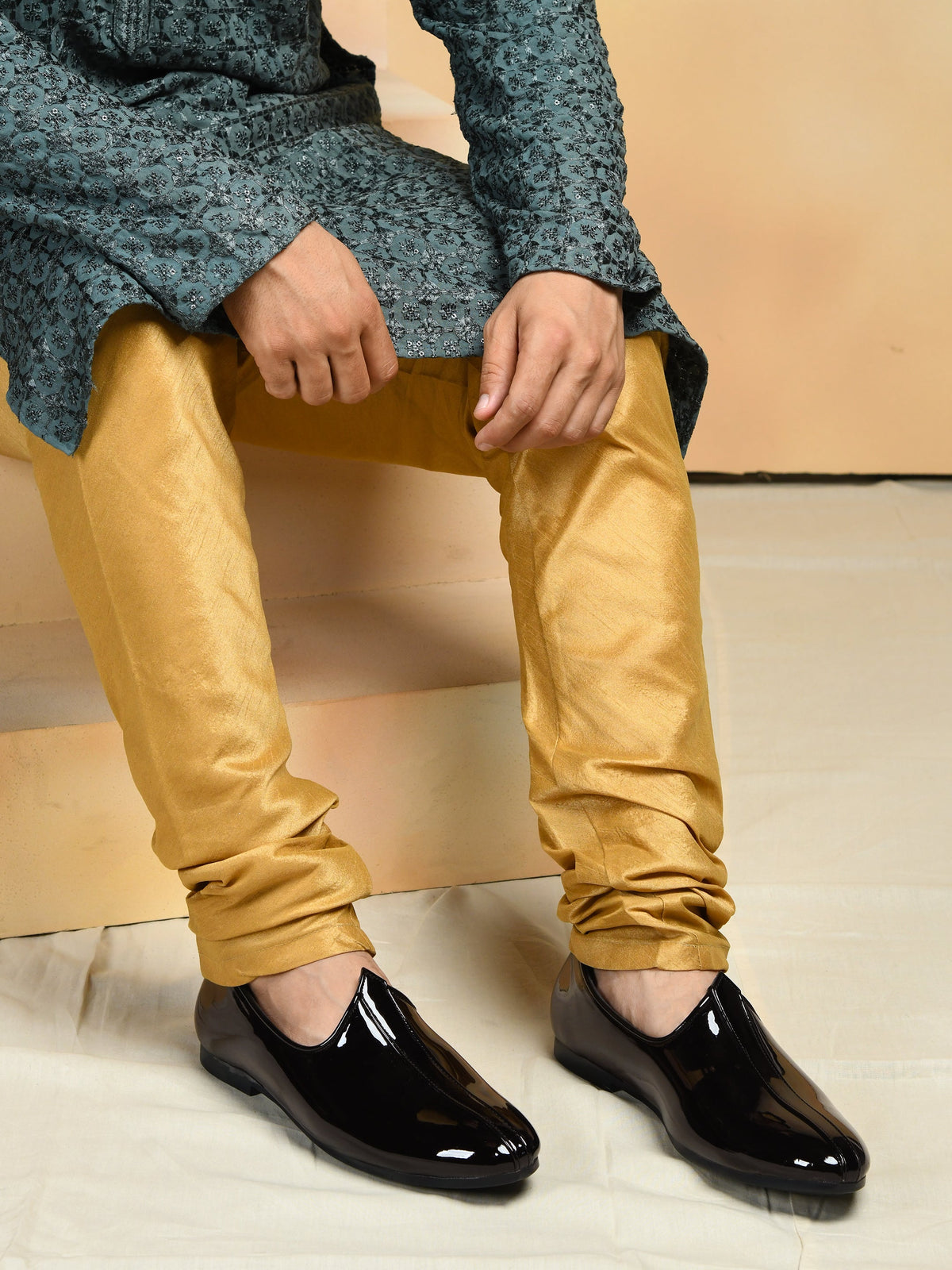 Patent Finish Ethnic Jutti Mojari Men