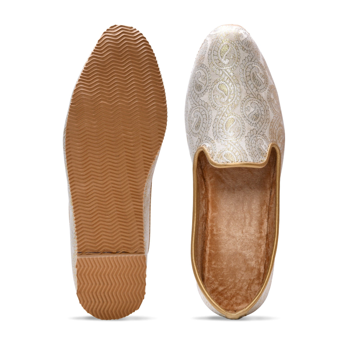 White Handcrafted Wedding Naagra Mojari