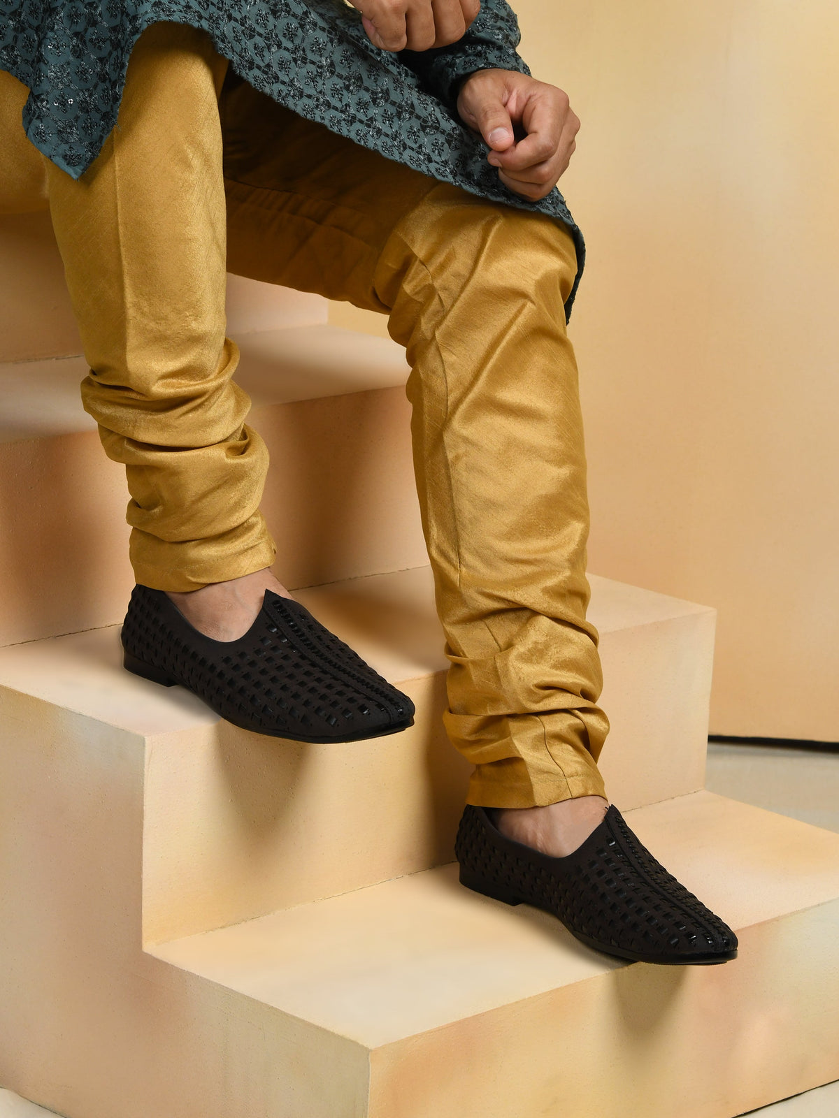 Vegan Leather Handcrafted Juttis for Men