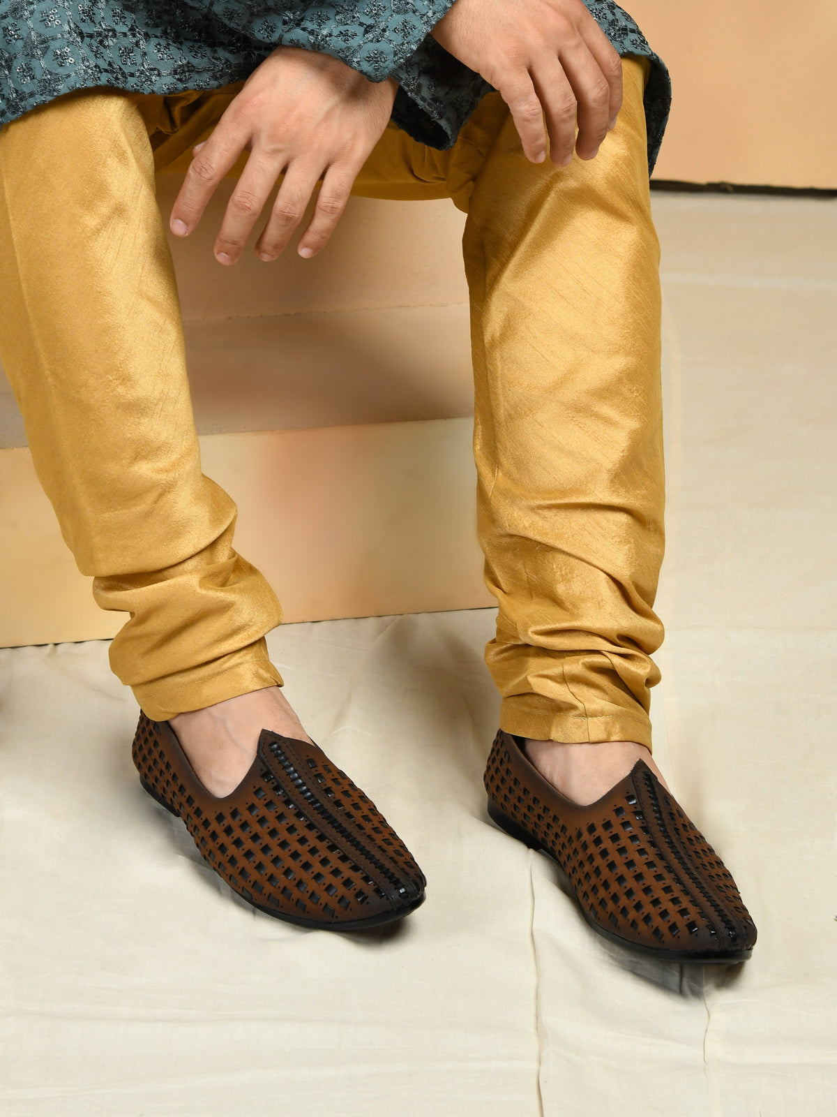 Vegan Leather Handcrafted Juttis for Men