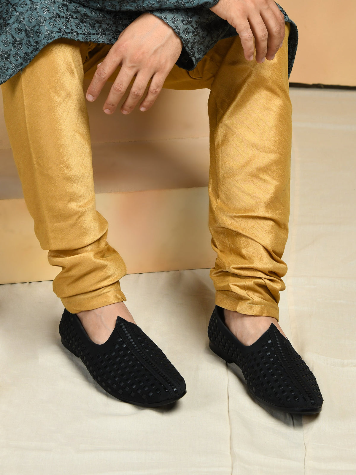 Vegan Leather Handcrafted Juttis for Men