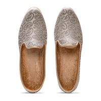 Men’s Grey Handcrafted Wedding Mojari | Ethnic Naagra Mojri for Men with Cushioned Sole | Traditional Slip-On Jutti for Sherwani, Kurta Pajama & Festive Wear