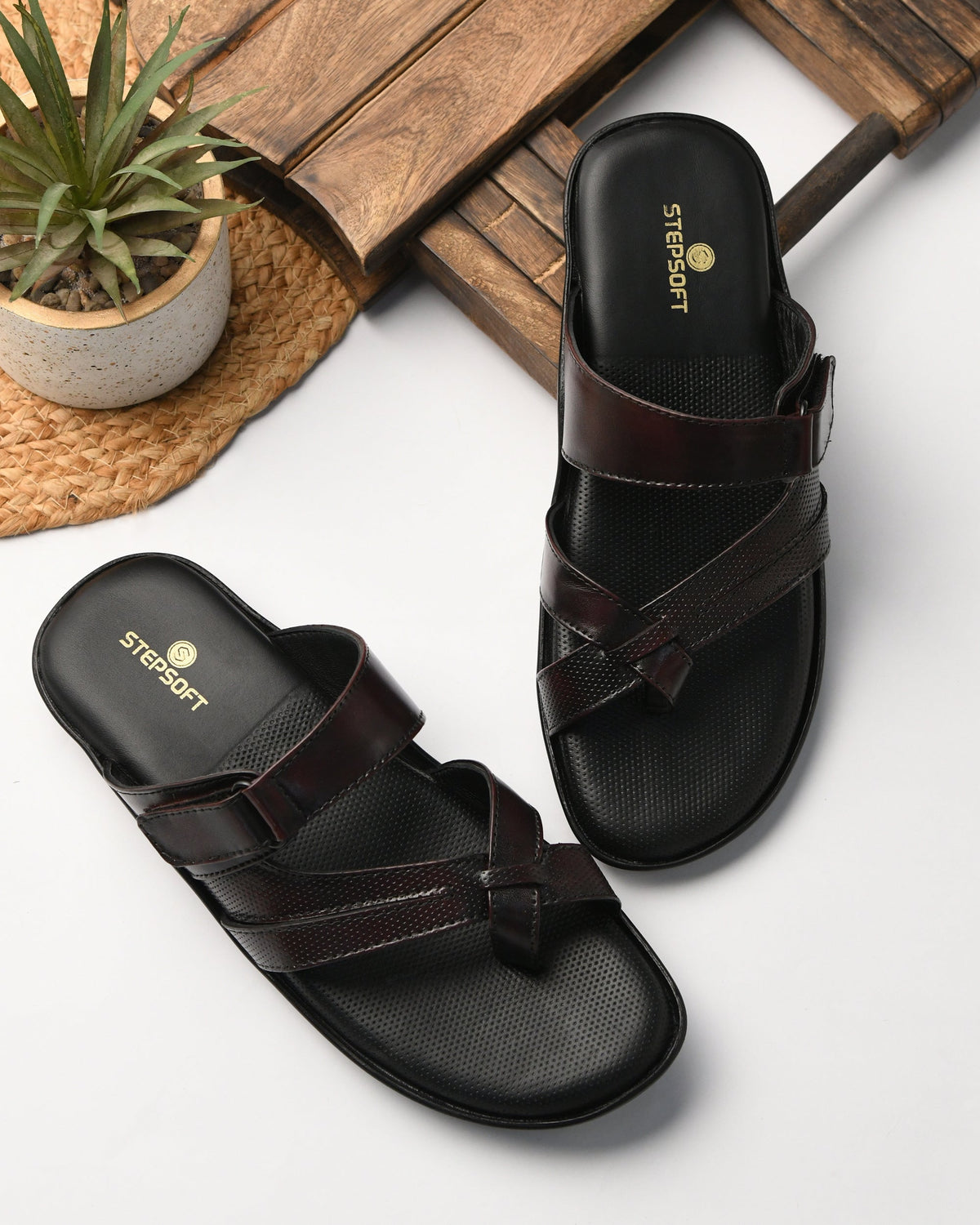 Leather Toe Ring Memory Cushion Slippers Men