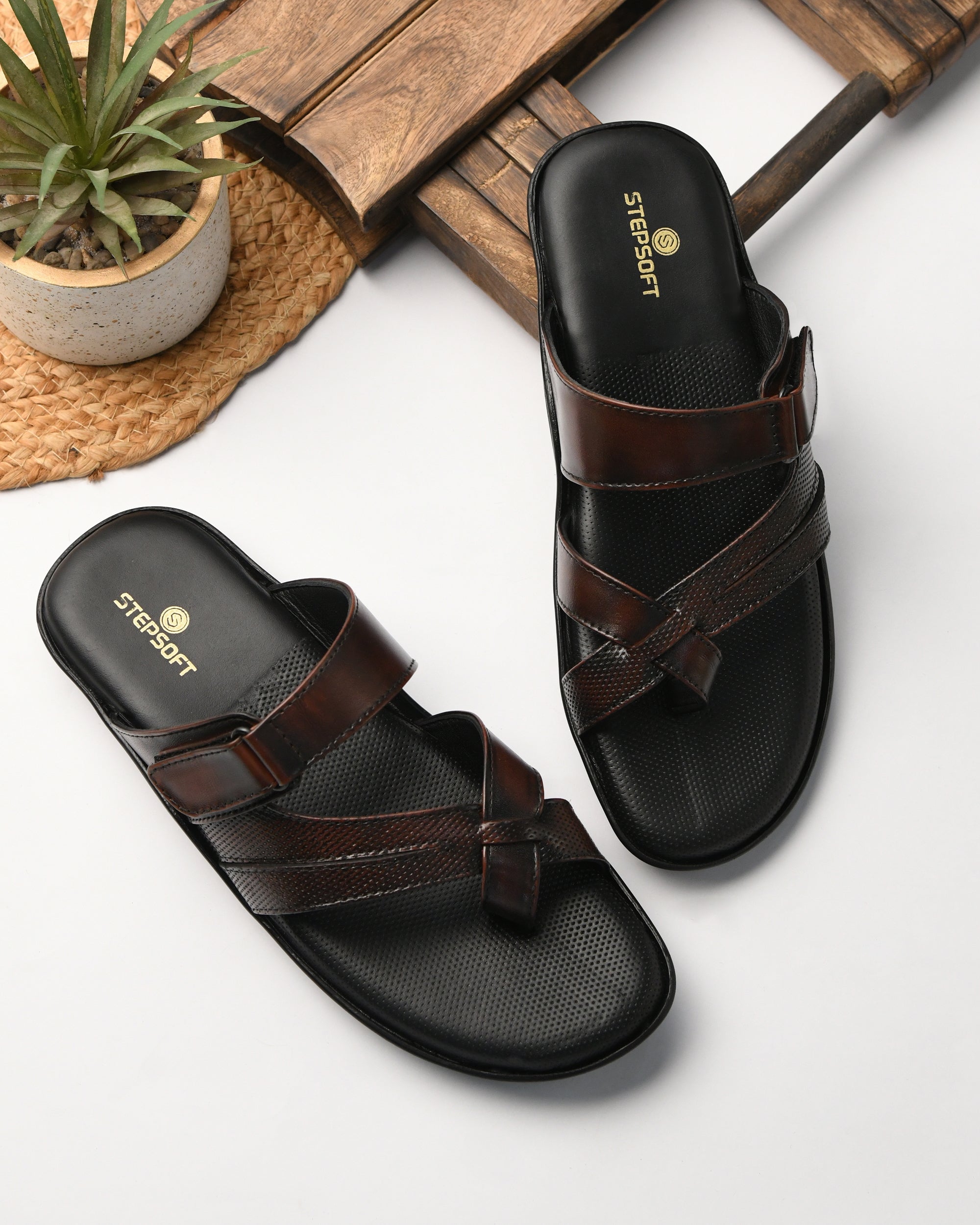 Leather Toe Ring Memory Cushion Slippers Men