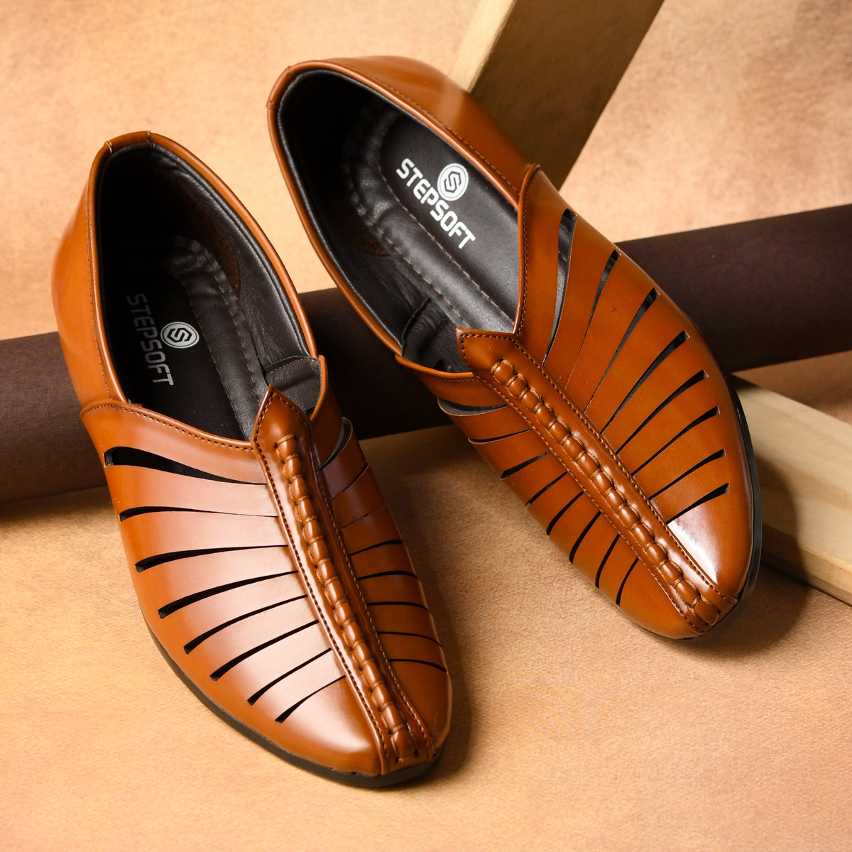Laser-Cut Ethnic Jutti Mojari for Men