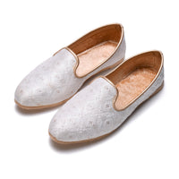 White Handcrafted Wedding Naagra Mojari
