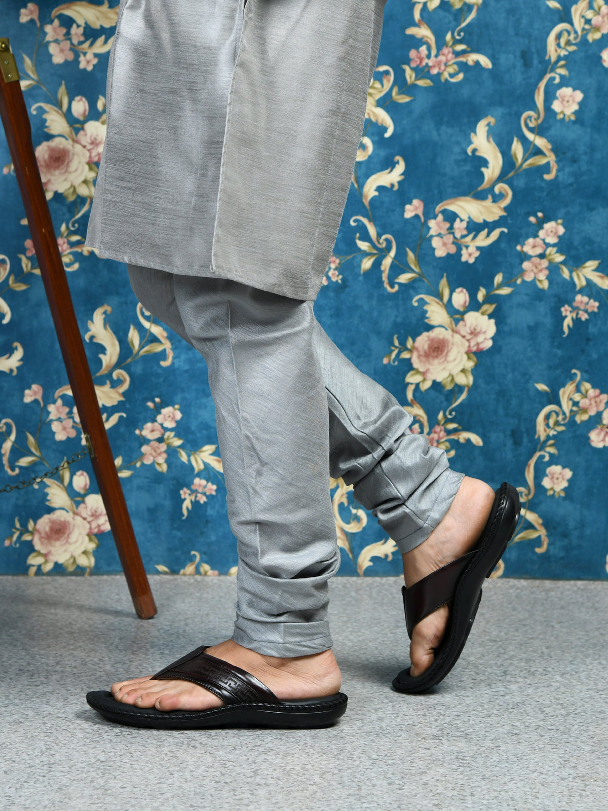 Handcrafted Leather V-Shape Slippers Men