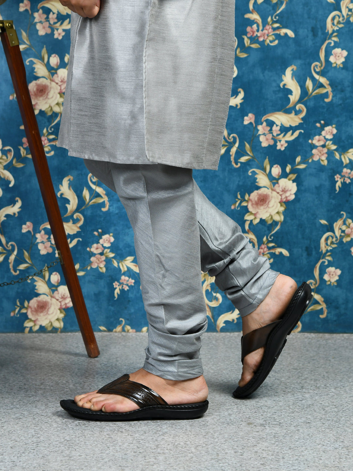 Handcrafted Leather V-Shape Slippers Men