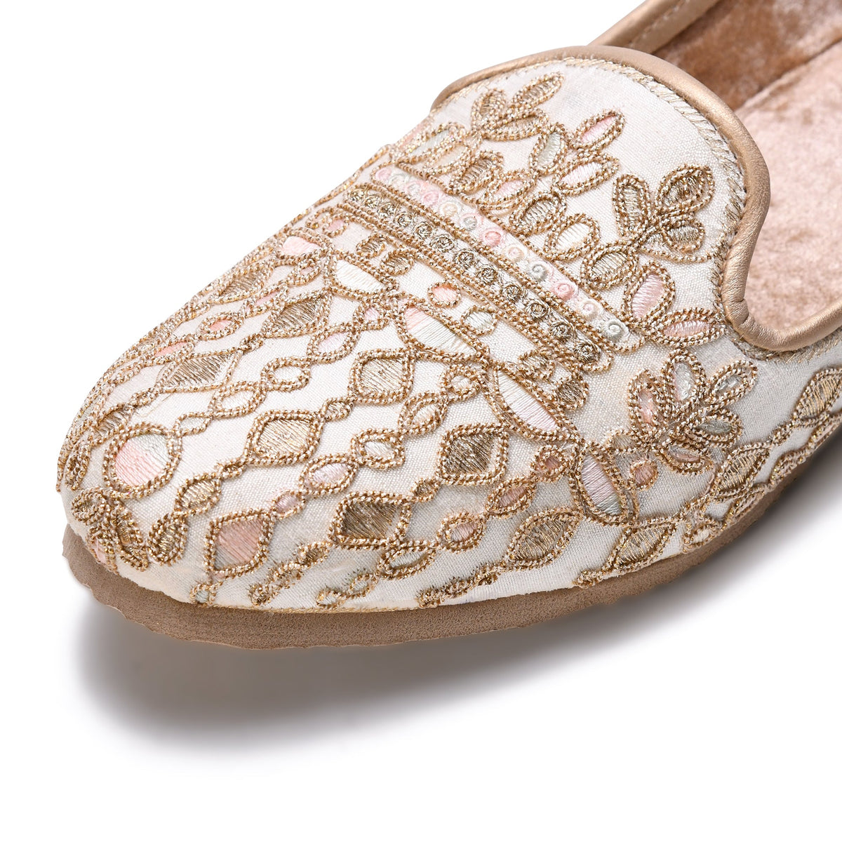 Premium Handcrafted Naagra Mojri Men