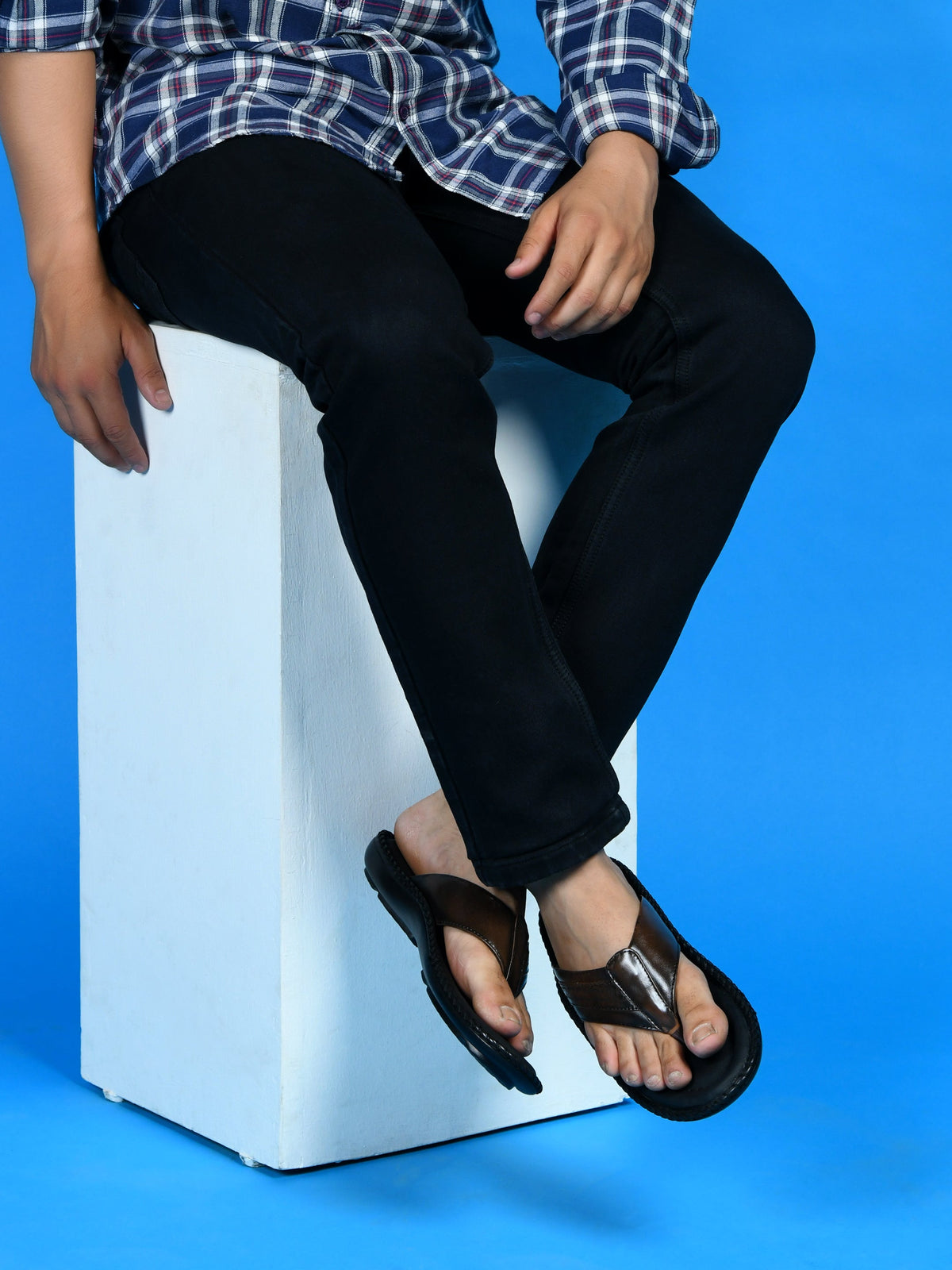 Handcrafted Leather V-Shape Slippers Men
