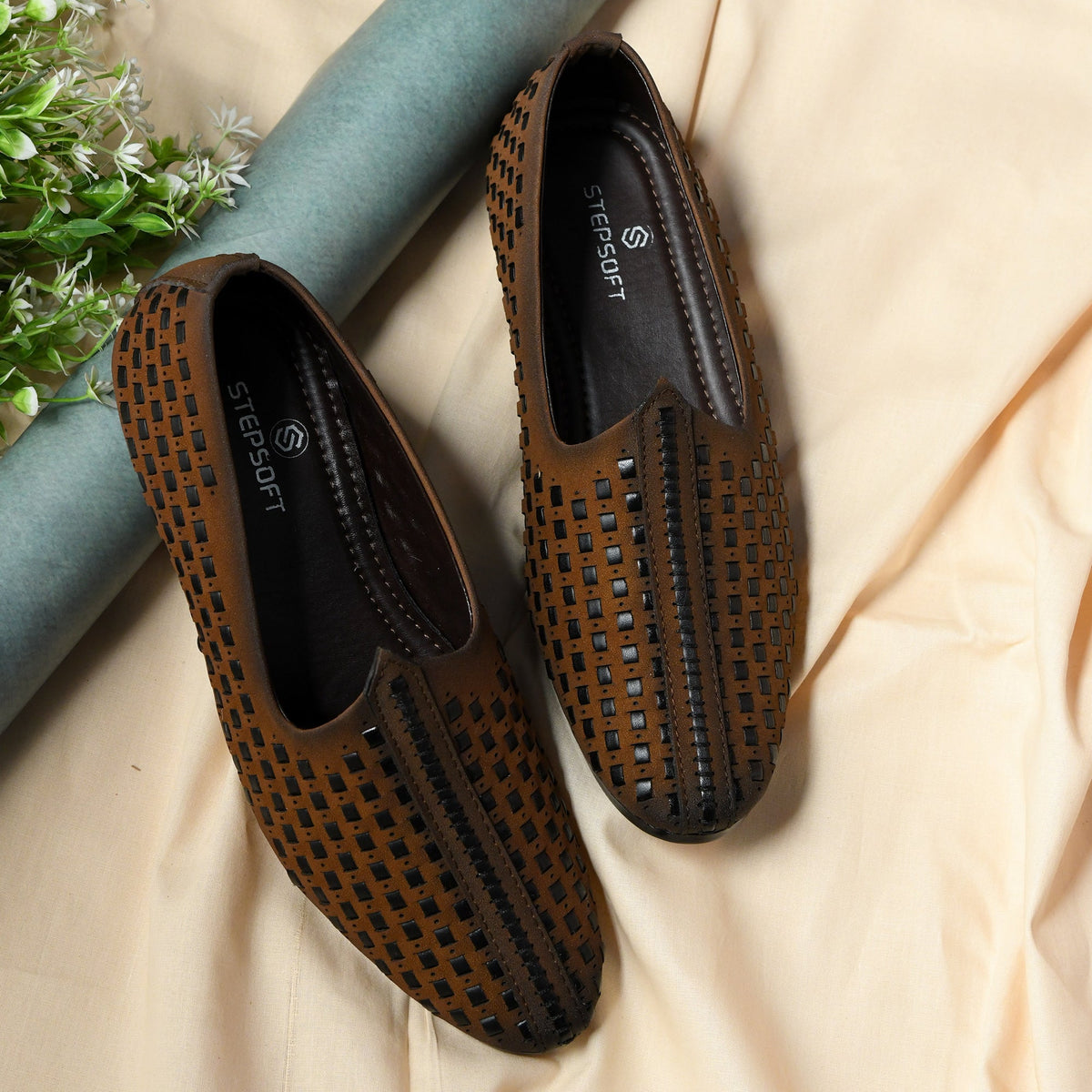 Vegan Leather Handcrafted Juttis for Men