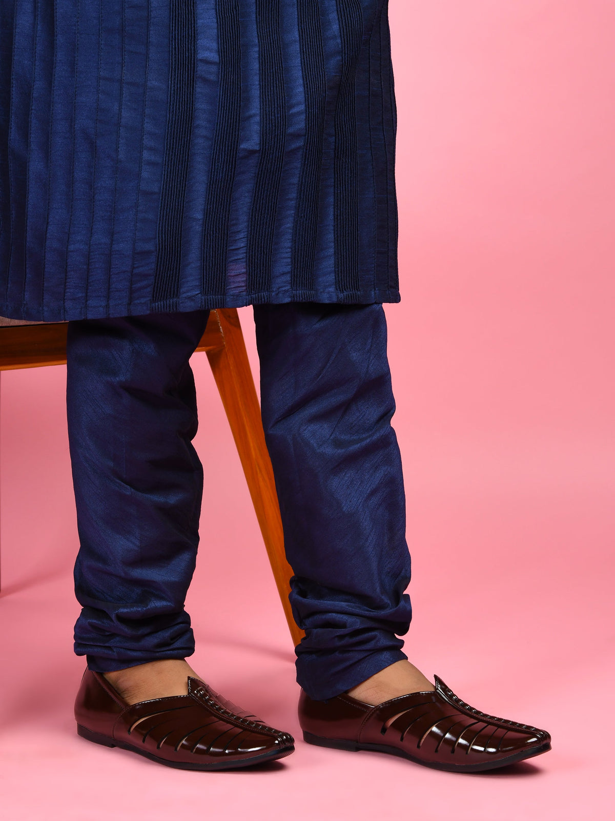 Laser-Cut Ethnic Jutti Mojari for Men