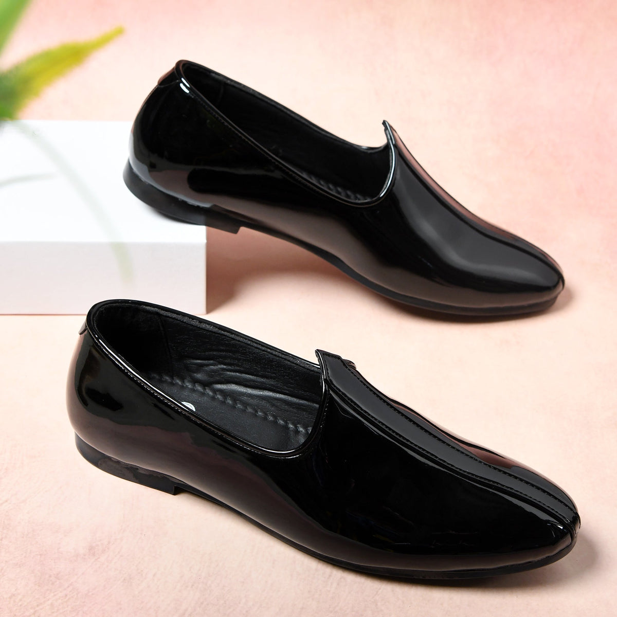 Patent Finish Ethnic Jutti Mojari Men