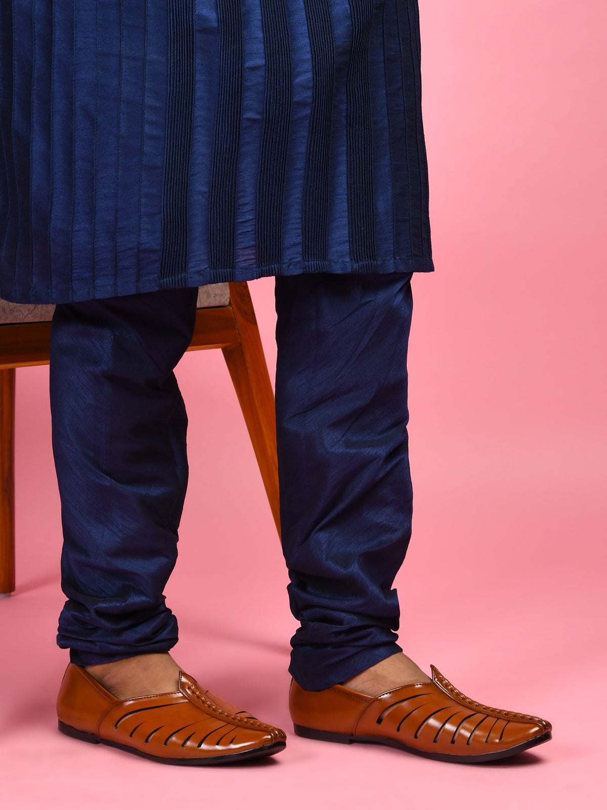 Laser-Cut Ethnic Jutti Mojari for Men