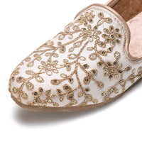 Handcrafted Embroidered Naagra Mojri Men