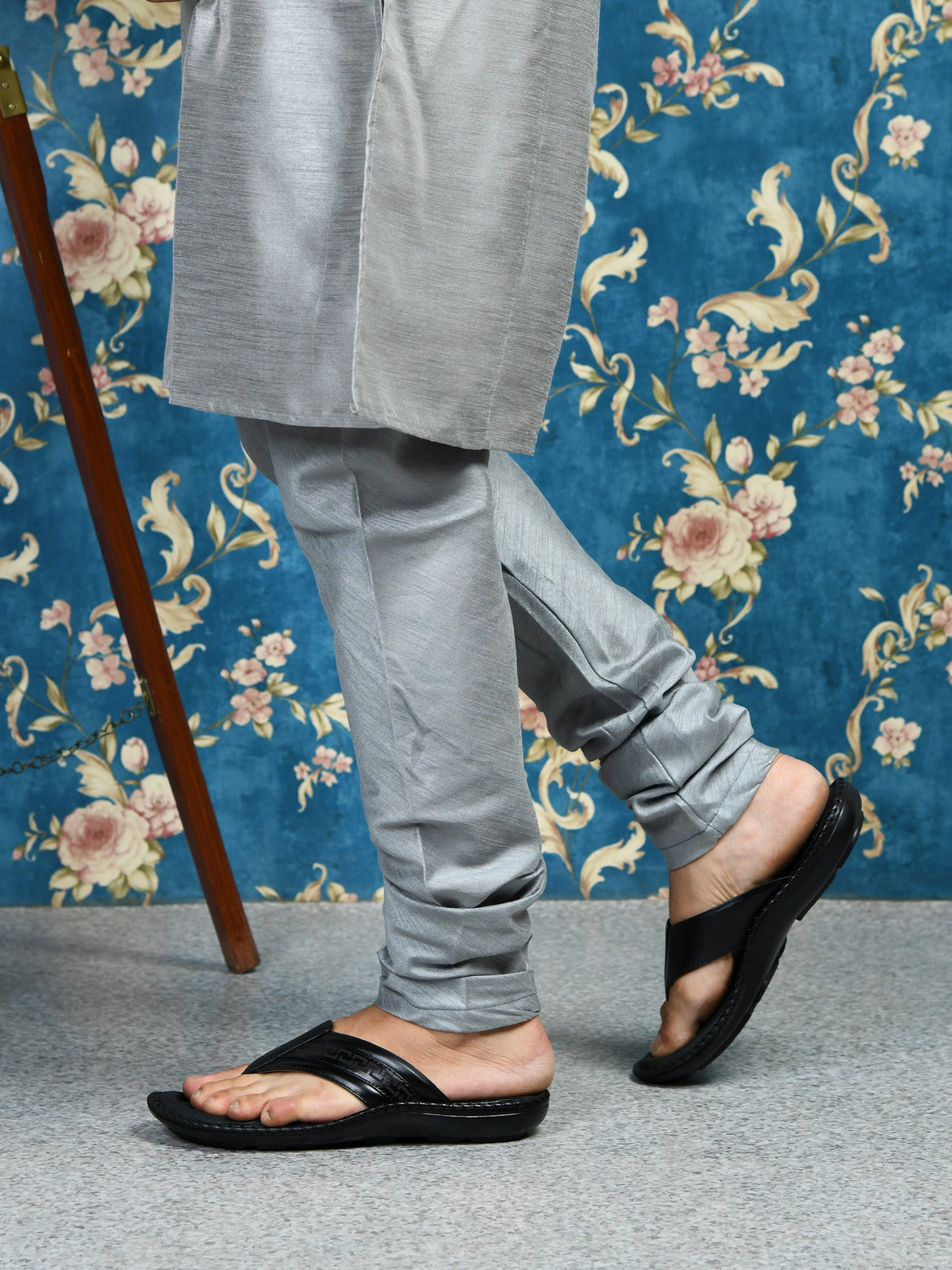 Handcrafted Leather V-Shape Slippers Men