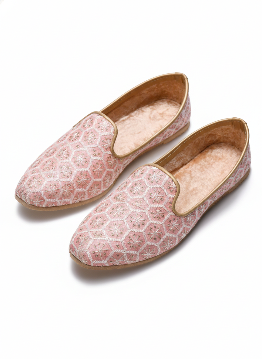 Peach Handcrafted Wedding Naagra Mojari