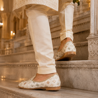 Embroidered Cushioned Comfort Nagra Juttis