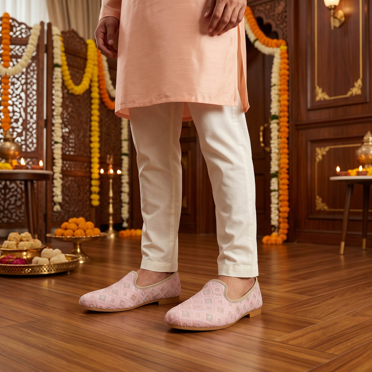 Embroidered Cushioned Comfort Nagra Juttis