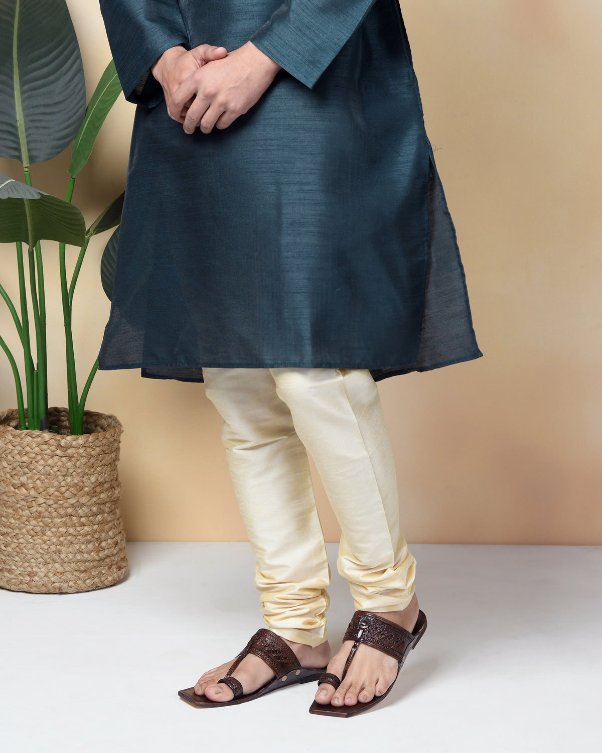 Rajveer Crest Pure Leather Kolhapuri Chappals