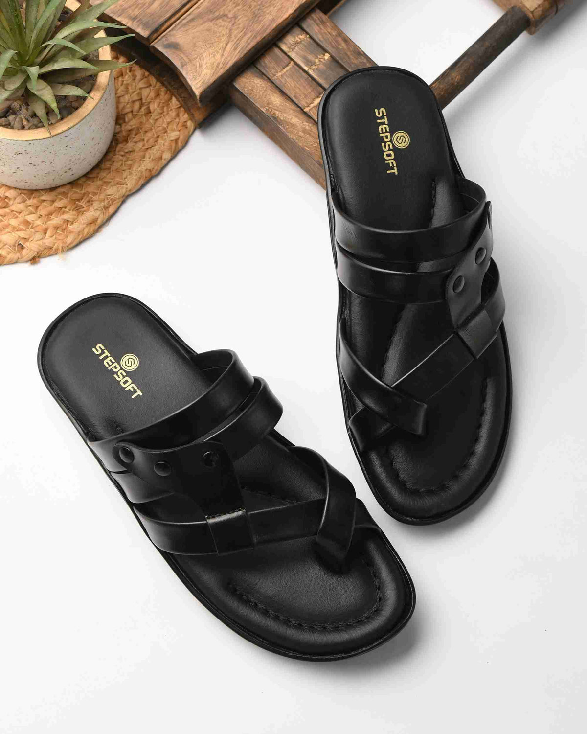 Toe Ring Slipper black